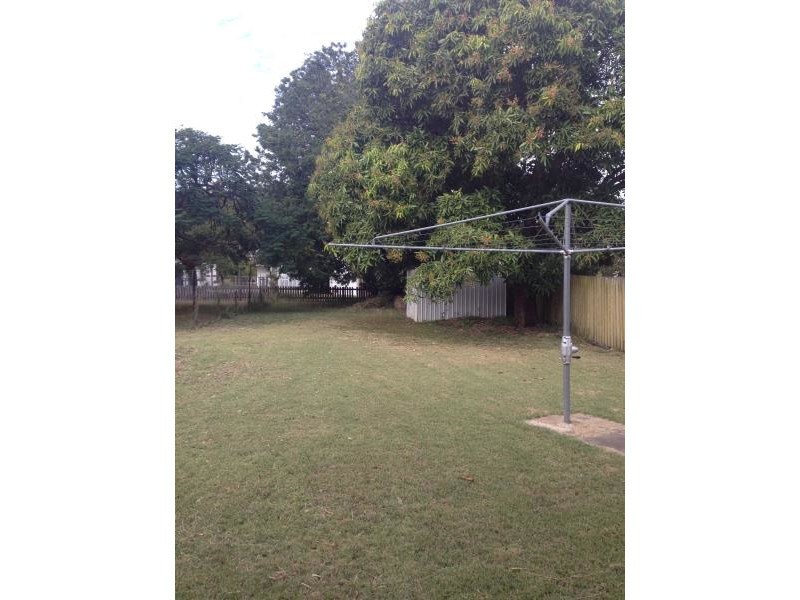 32 Rose Street, Koongal QLD 4701